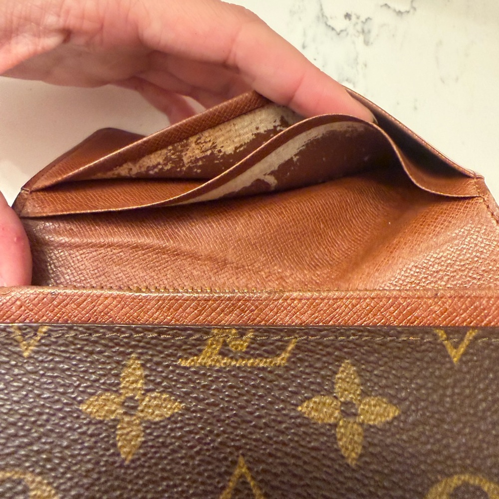Louis Vuitton LV Brown Monogram Snap Wallet - Picture 9 of 13